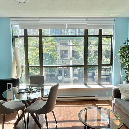 Downtown 1Br Condo At Granville Strip Near English Bay バンクーバー エクステリア 写真