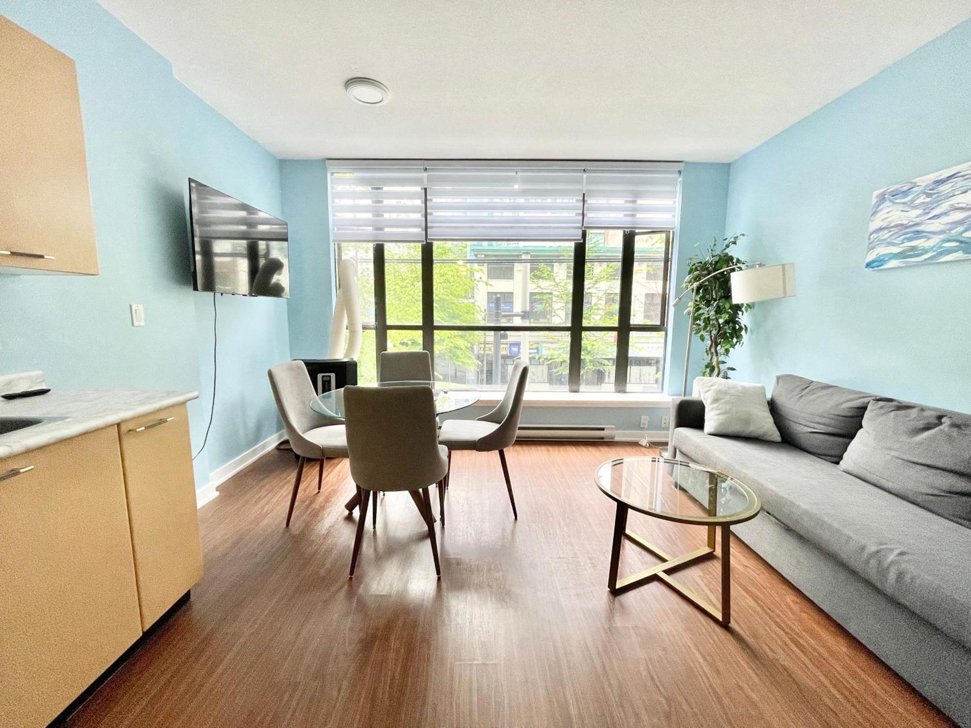 Downtown 1Br Condo At Granville Strip Near English Bay バンクーバー エクステリア 写真